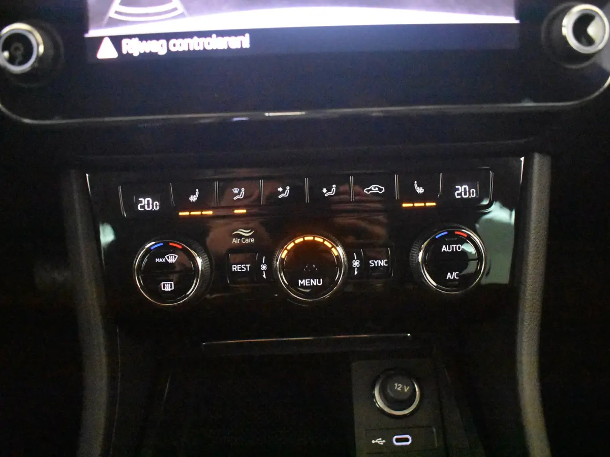 1.4 TSI iV Sportline Business 218PK DSG/AUTO l Elektr. Klep l Achteruitrijcamera | App Connect | Matrix LED l Elektr. Stoel incl Memory l Stoel en stuurverwarming l Cruise contr Adapt | Dode