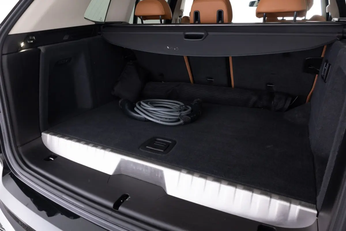 xDrive30e High Executive | PANORAMADAK | LEDER | PHEV !