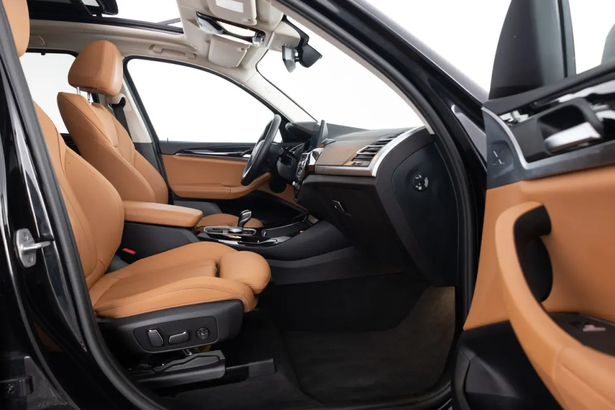 xDrive30e High Executive | PANORAMADAK | LEDER | PHEV !