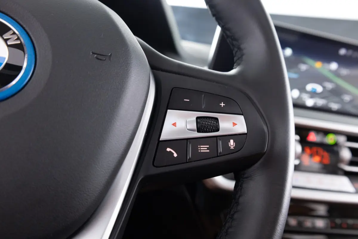 xDrive30e High Executive | PANORAMADAK | LEDER | PHEV !