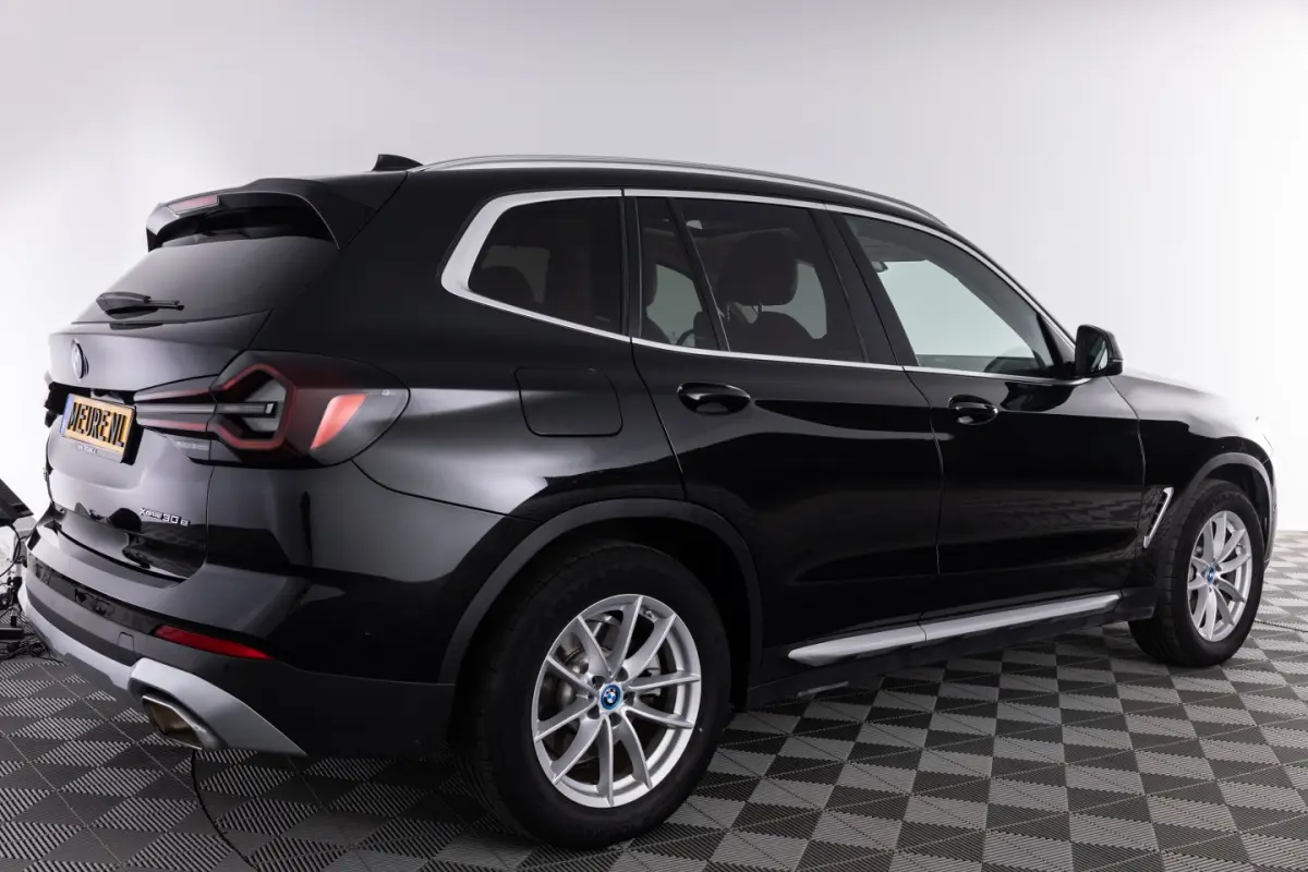 xDrive30e High Executive | PANORAMADAK | LEDER | PHEV !