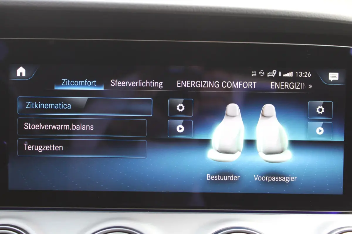 300e AMG Line NIGHT PAKKET PANORAMADAK LEDER MEMORY BURMESTER 360-CAMERA KEY-LESS GO <<NL AUTO>>