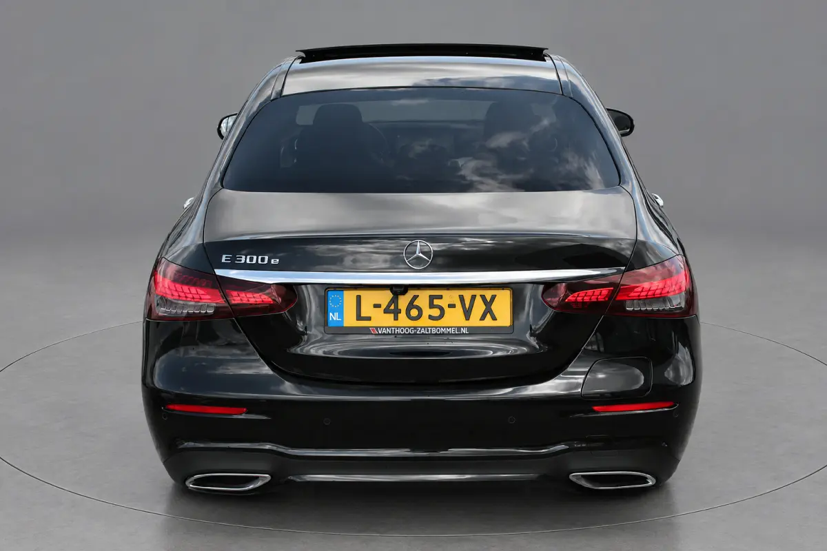 300e AMG Line NIGHT PAKKET PANORAMADAK LEDER MEMORY BURMESTER 360-CAMERA KEY-LESS GO <<NL AUTO>>