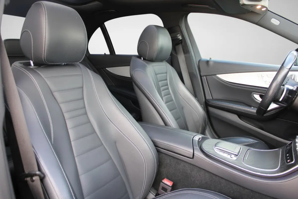 300e AMG Line NIGHT PAKKET PANORAMADAK LEDER MEMORY BURMESTER 360-CAMERA KEY-LESS GO <<NL AUTO>>