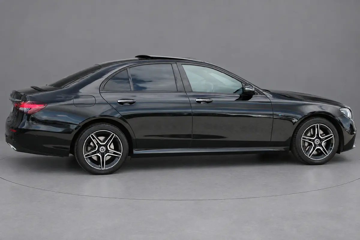 300e AMG Line NIGHT PAKKET PANORAMADAK LEDER MEMORY BURMESTER 360-CAMERA KEY-LESS GO <<NL AUTO>>
