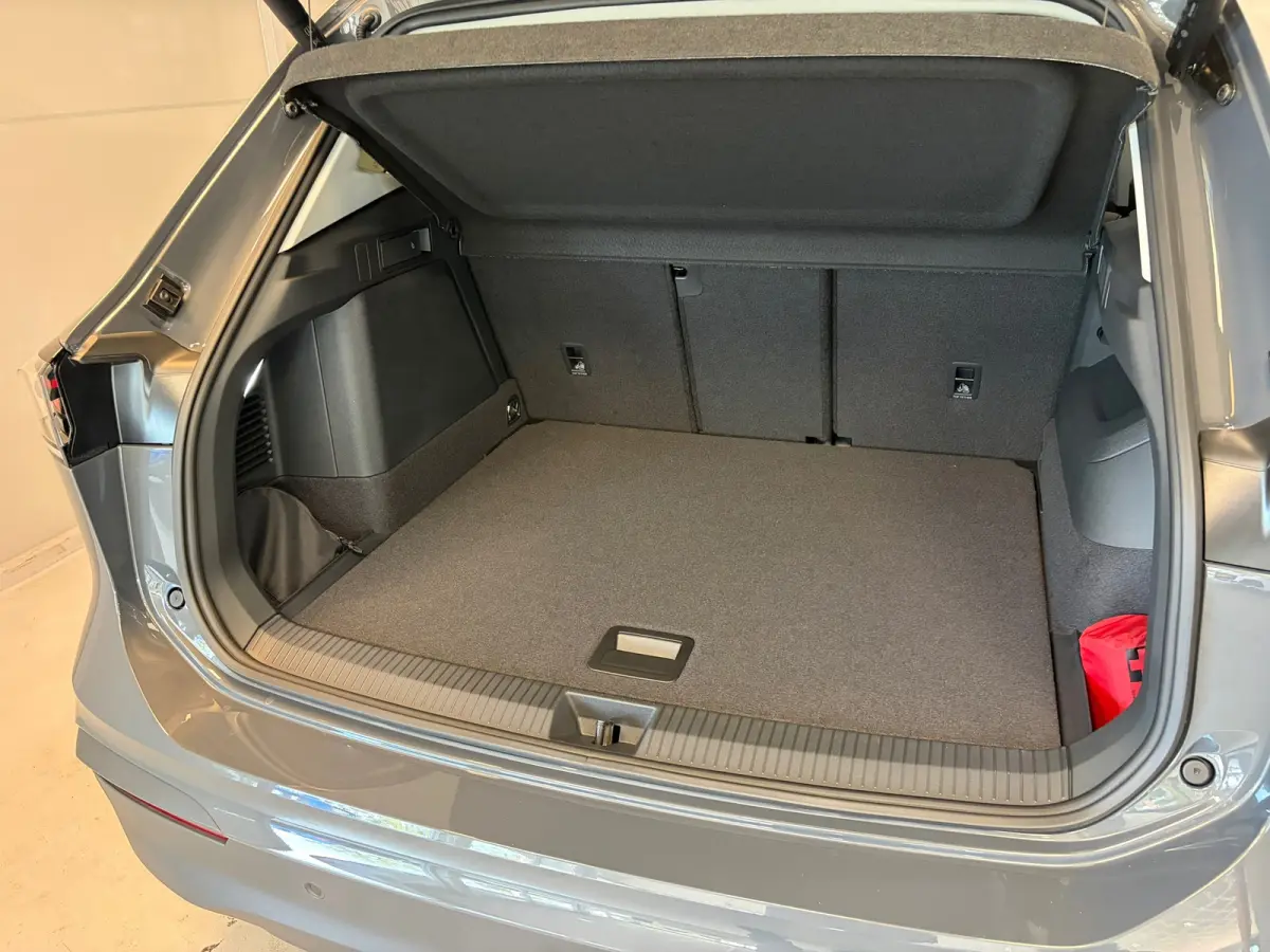 Life Edition 1.5 eHybrid | Vooraad deal | Panoramdak | 18" Napoli Velgen | CarPlay |