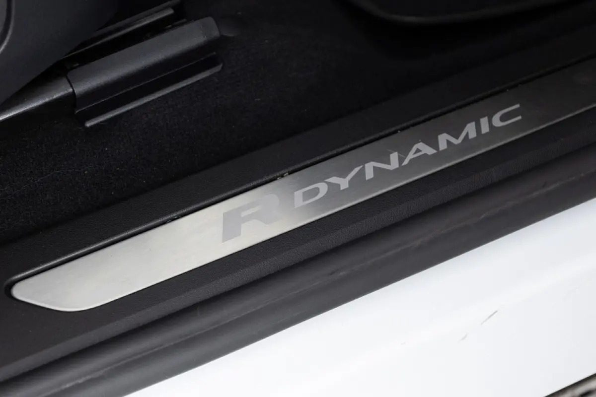 1.5 P300e AWD R-Dynamic S | LEDER | EL. STOELEN | Full LED !