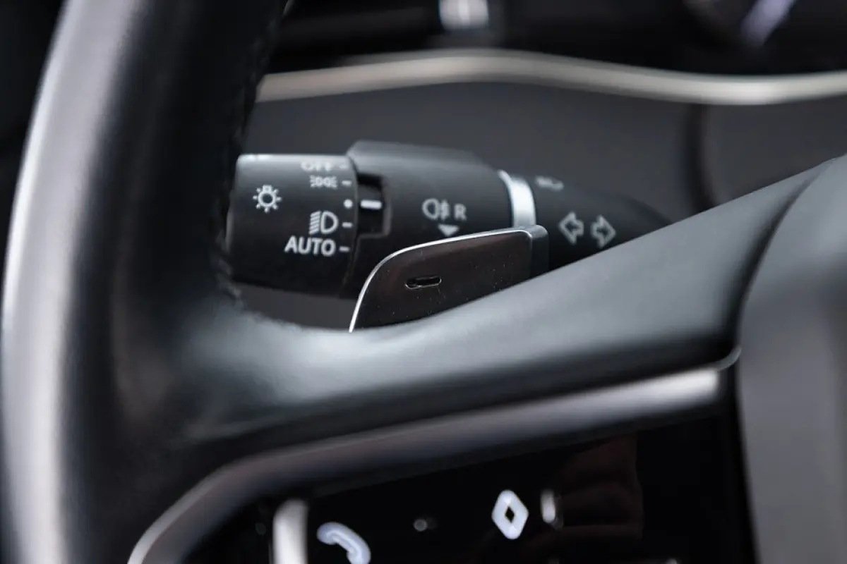 1.5 P300e AWD R-Dynamic S | LEDER | EL. STOELEN | Full LED !