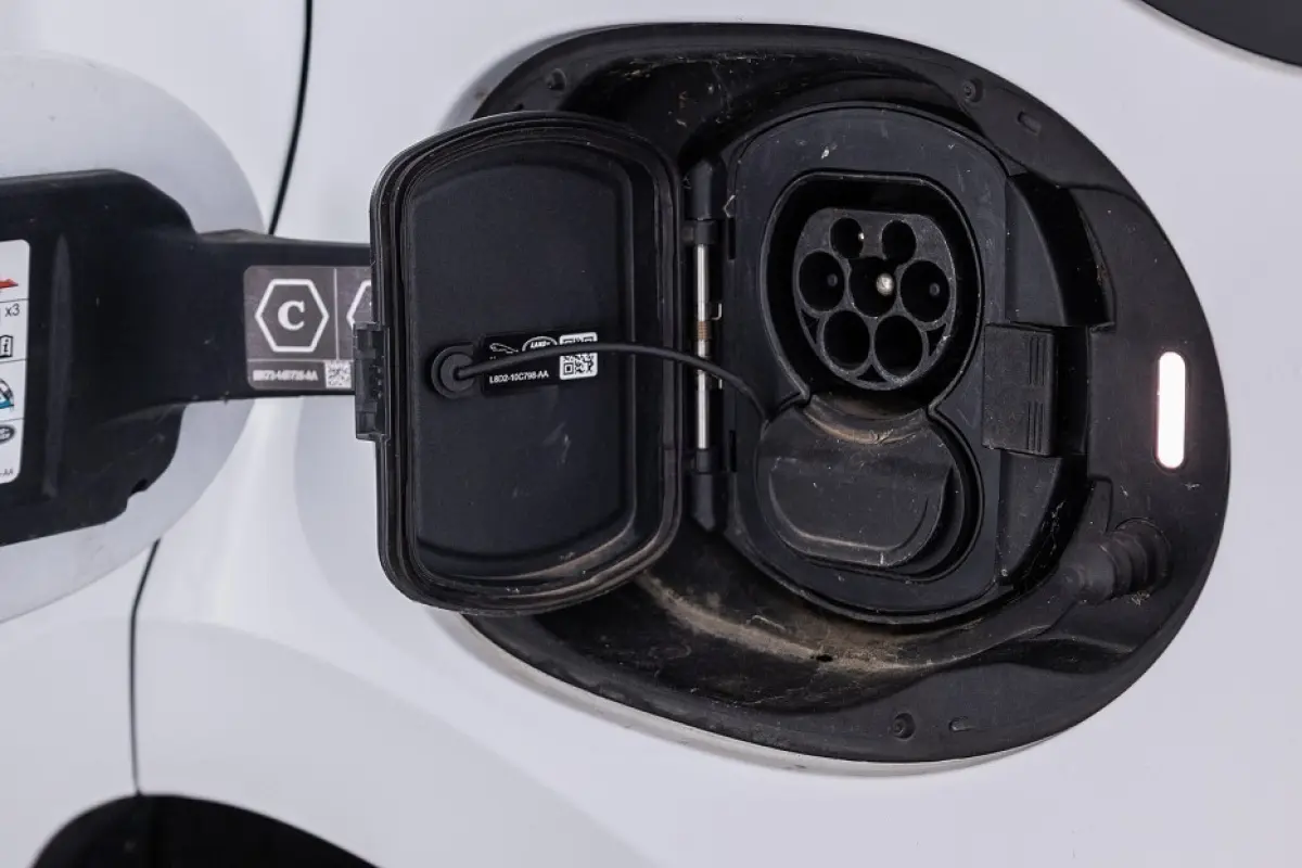1.5 P300e AWD R-Dynamic S | LEDER | EL. STOELEN | Full LED !