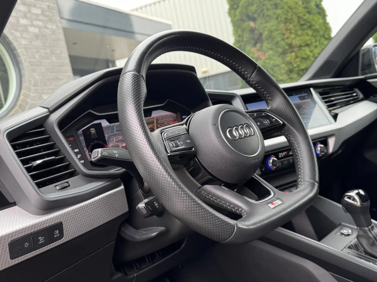 30 TFSI/ S Line/ edition one/ Carplay/ Navi/ Led/ Stoelverwarming