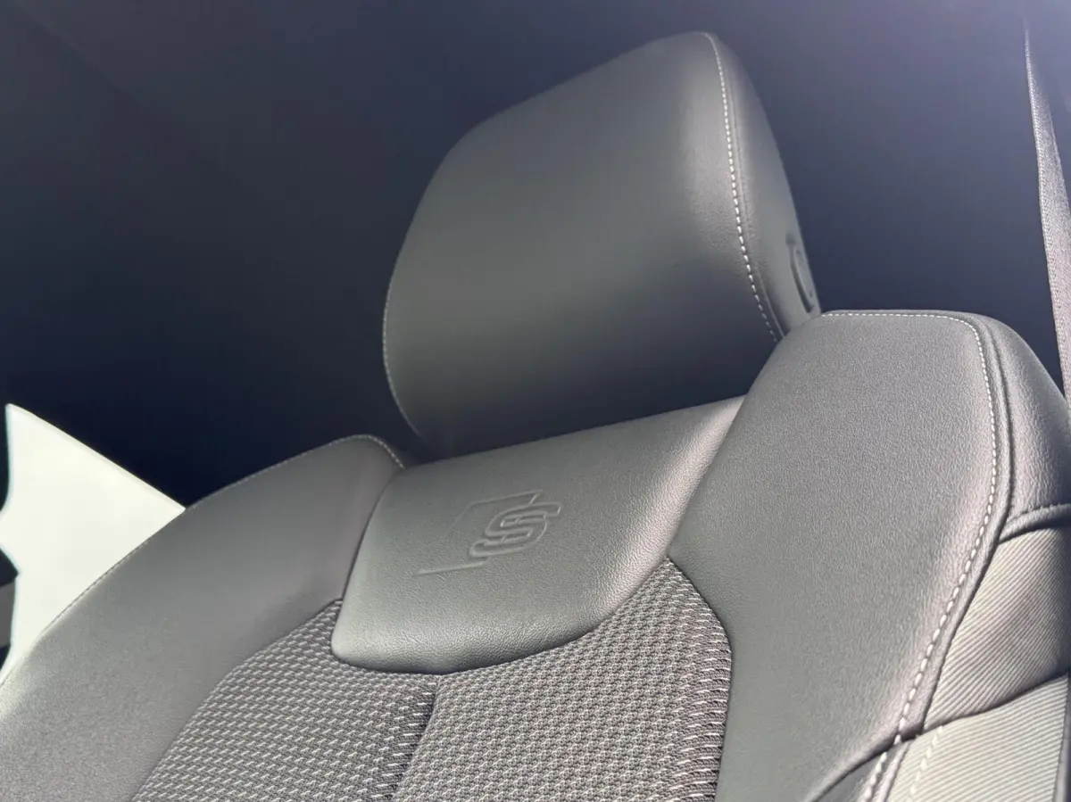 30 TFSI/ S Line/ edition one/ Carplay/ Navi/ Led/ Stoelverwarming