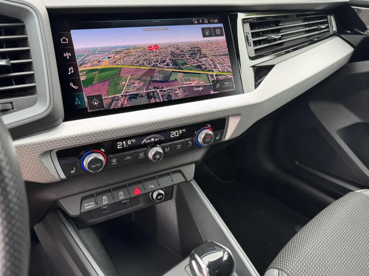 30 TFSI/ S Line/ edition one/ Carplay/ Navi/ Led/ Stoelverwarming