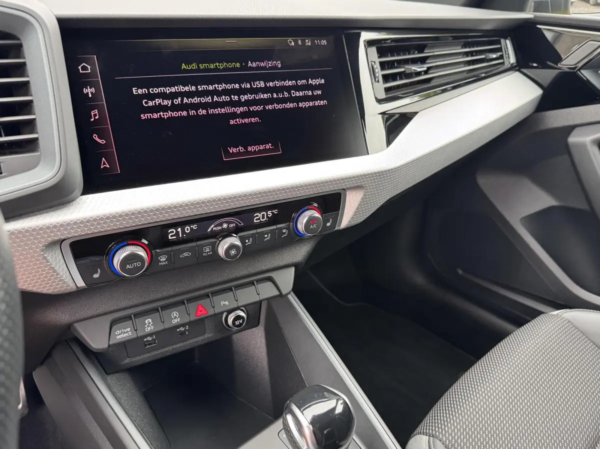 30 TFSI/ S Line/ edition one/ Carplay/ Navi/ Led/ Stoelverwarming