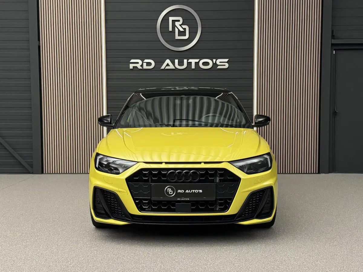 30 TFSI/ S Line/ edition one/ Carplay/ Navi/ Led/ Stoelverwarming