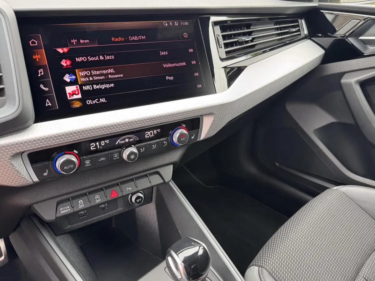 30 TFSI/ S Line/ edition one/ Carplay/ Navi/ Led/ Stoelverwarming