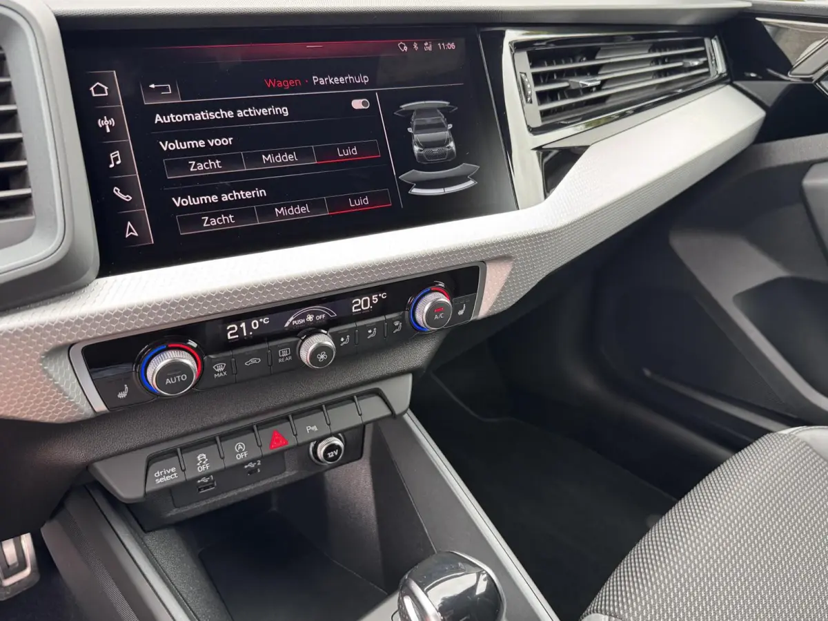 30 TFSI/ S Line/ edition one/ Carplay/ Navi/ Led/ Stoelverwarming