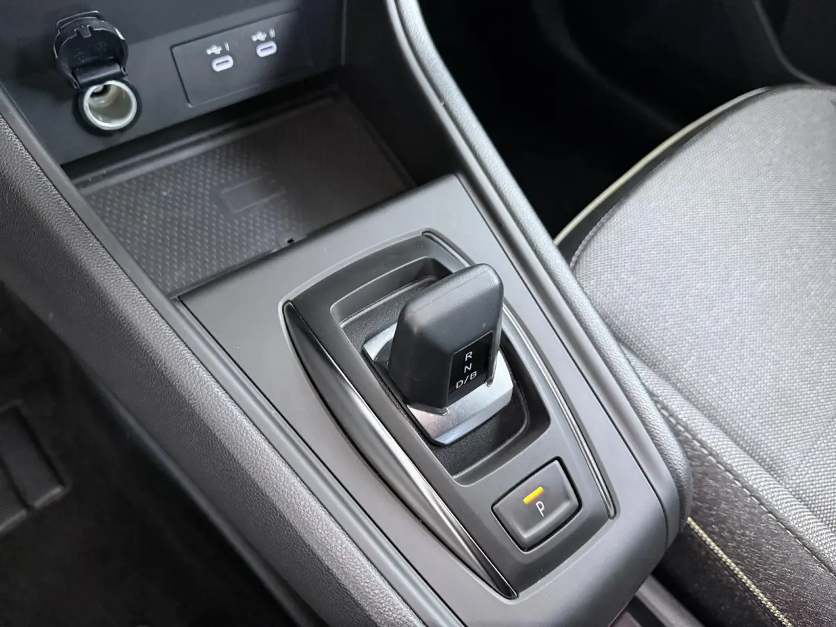 techno full hybrid E-Tech 160 | Google Navigatie | Parkeercamera | Climate Control |