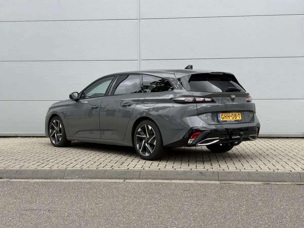 1.6 Plug-in Hybrid 180 Allure | Trekhaak | Parkeerhulp | Cruise Control | Apple Carplay/Android Auto