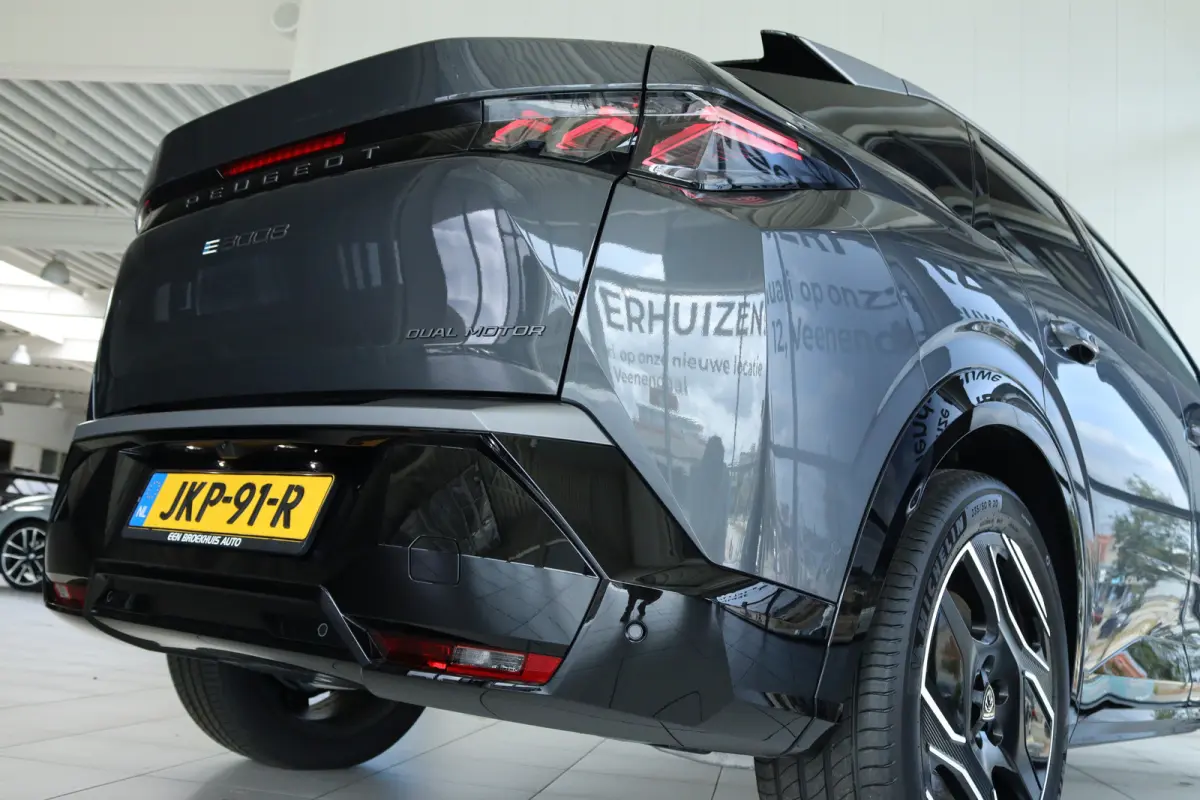 73 kWh DUAL MOTOR 325PK Launch Edition DEMO-DEAL | Adapt. Cruise | Focal Audio | Massage | Schuifdak | 20 Inch | 360 Camera | Elektr. Klep | Memory | MATRIX | Stoel+Stuurverwarming |