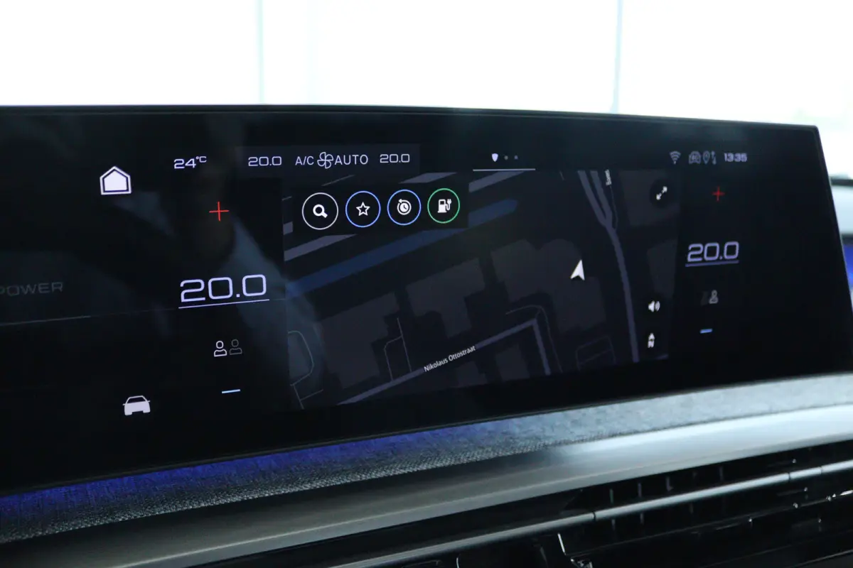 73 kWh DUAL MOTOR 325PK Launch Edition DEMO-DEAL | Adapt. Cruise | Focal Audio | Massage | Schuifdak | 20 Inch | 360 Camera | Elektr. Klep | Memory | MATRIX | Stoel+Stuurverwarming |