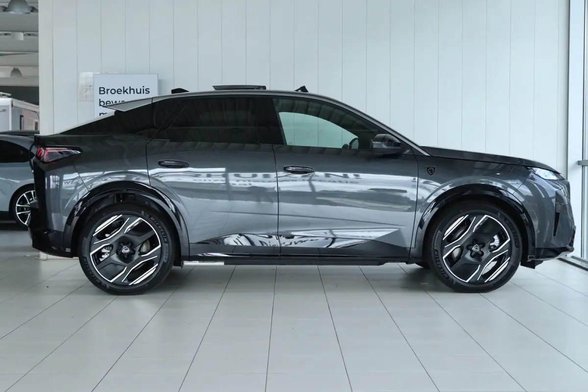 73 kWh DUAL MOTOR 325PK Launch Edition DEMO-DEAL | Adapt. Cruise | Focal Audio | Massage | Schuifdak | 20 Inch | 360 Camera | Elektr. Klep | Memory | MATRIX | Stoel+Stuurverwarming |