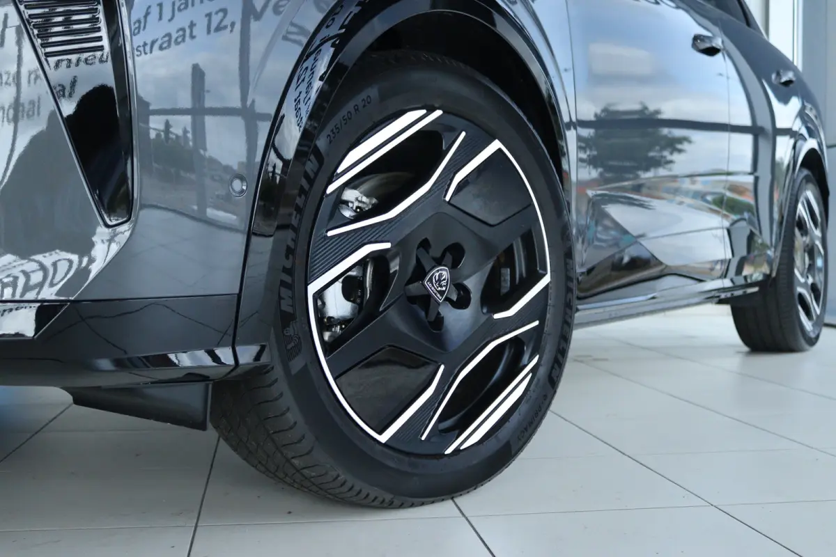 73 kWh DUAL MOTOR 325PK Launch Edition DEMO-DEAL | Adapt. Cruise | Focal Audio | Massage | Schuifdak | 20 Inch | 360 Camera | Elektr. Klep | Memory | MATRIX | Stoel+Stuurverwarming |