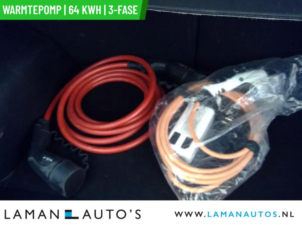 DynamicPlusLine 64 kWh | SOH 98% | Warmtepomp 3-fase Open dak CarPlay ECC Nav ACC 17" LMV LED Camera Metallic | EV Voorschoten