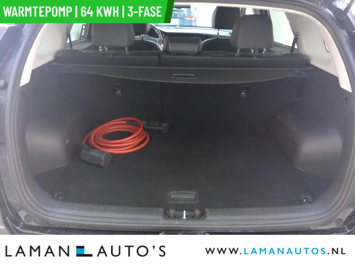 DynamicPlusLine 64 kWh | SOH 98% | Warmtepomp 3-fase Open dak CarPlay ECC Nav ACC 17" LMV LED Camera Metallic | EV Voorschoten