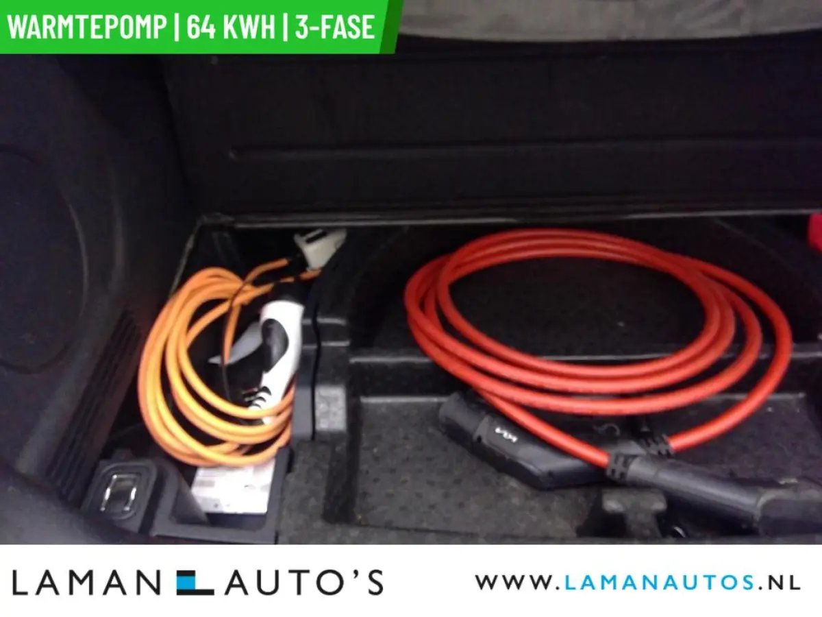 ExecutiveLine 64 kWh | SOH 100% | Warmtepomp 3-fase Open dak Leder JBL CarPlay ECC Nav ACC 17" LMV LED Camera Metallic BLIS | EV Voorschoten