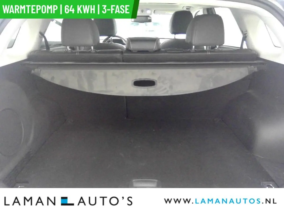 ExecutiveLine 64 kWh | SOH 100% | Warmtepomp 3-fase Open dak Leder JBL CarPlay ECC Nav ACC 17" LMV LED Camera Metallic BLIS | EV Voorschoten