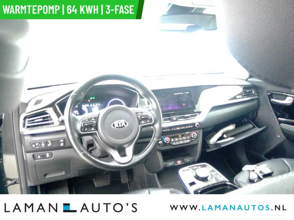 ExecutiveLine 64 kWh | SOH 100% | Warmtepomp 3-fase Open dak Leder JBL CarPlay ECC Nav ACC 17" LMV LED Camera Metallic BLIS | EV Voorschoten
