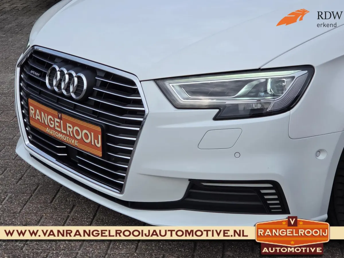 1.4 e-tron Sport, Matrix LED, ACC, pano, sportst., virtual cockpit, 17" lmv