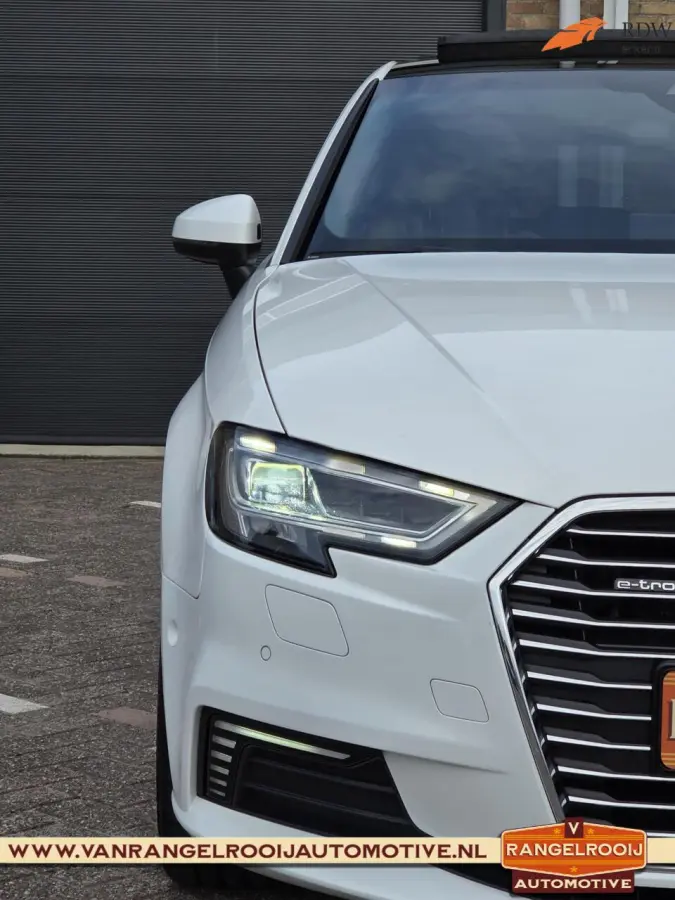 1.4 e-tron Sport, Matrix LED, ACC, pano, sportst., virtual cockpit, 17" lmv