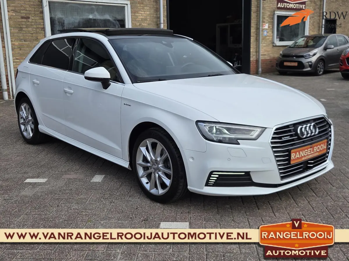 1.4 e-tron Sport, Matrix LED, ACC, pano, sportst., virtual cockpit, 17" lmv