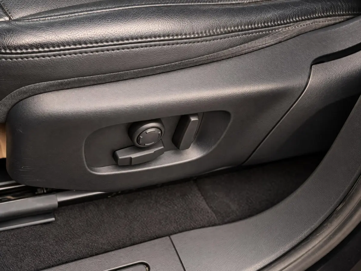 1.5 P300e AWD SE | HUD | ACC | Meridian | Surround View