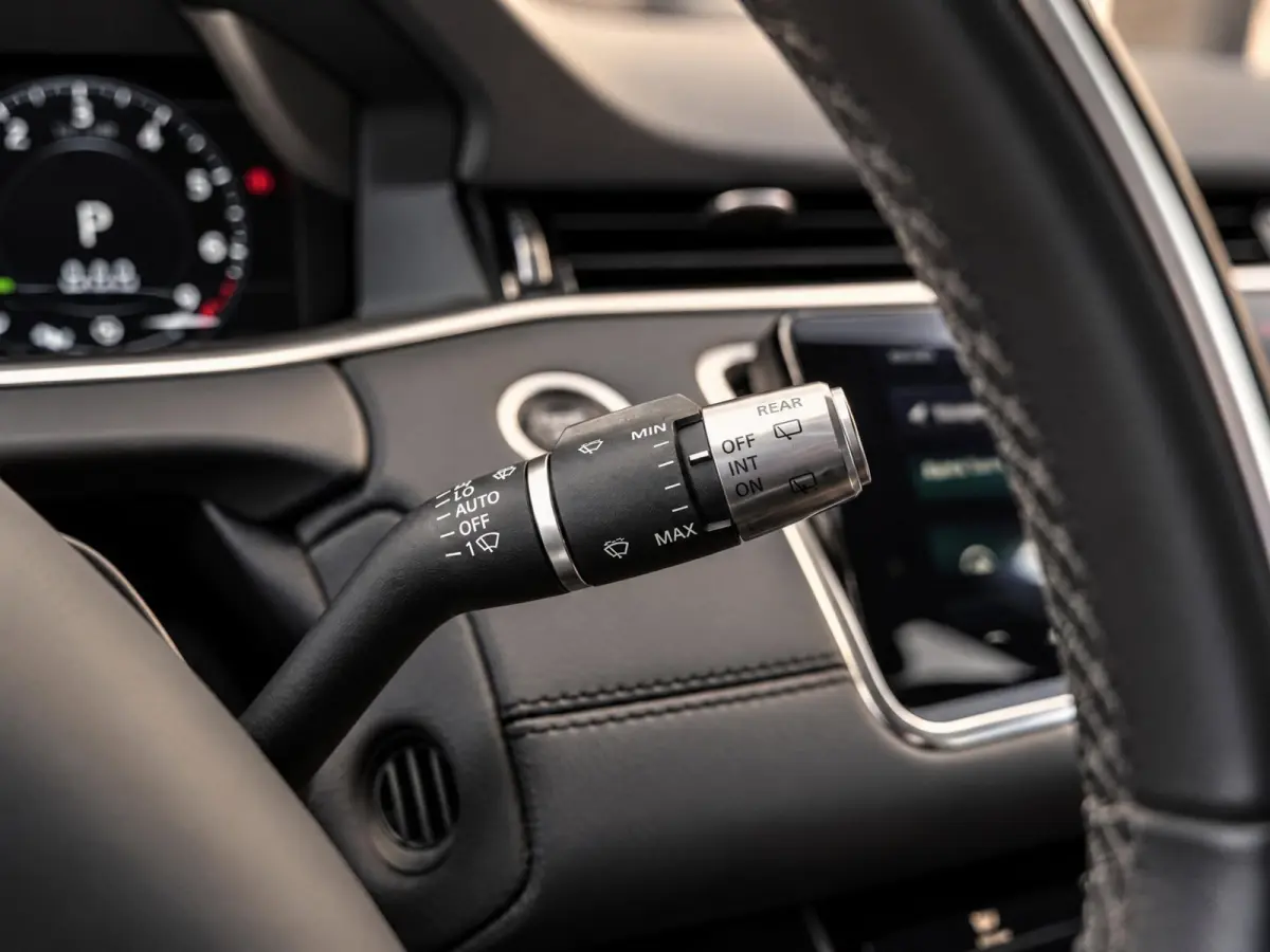 1.5 P300e AWD SE | HUD | ACC | Meridian | Surround View