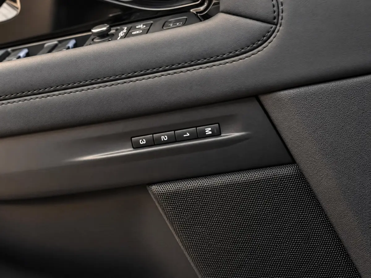 1.5 P300e AWD SE | HUD | ACC | Meridian | Surround View
