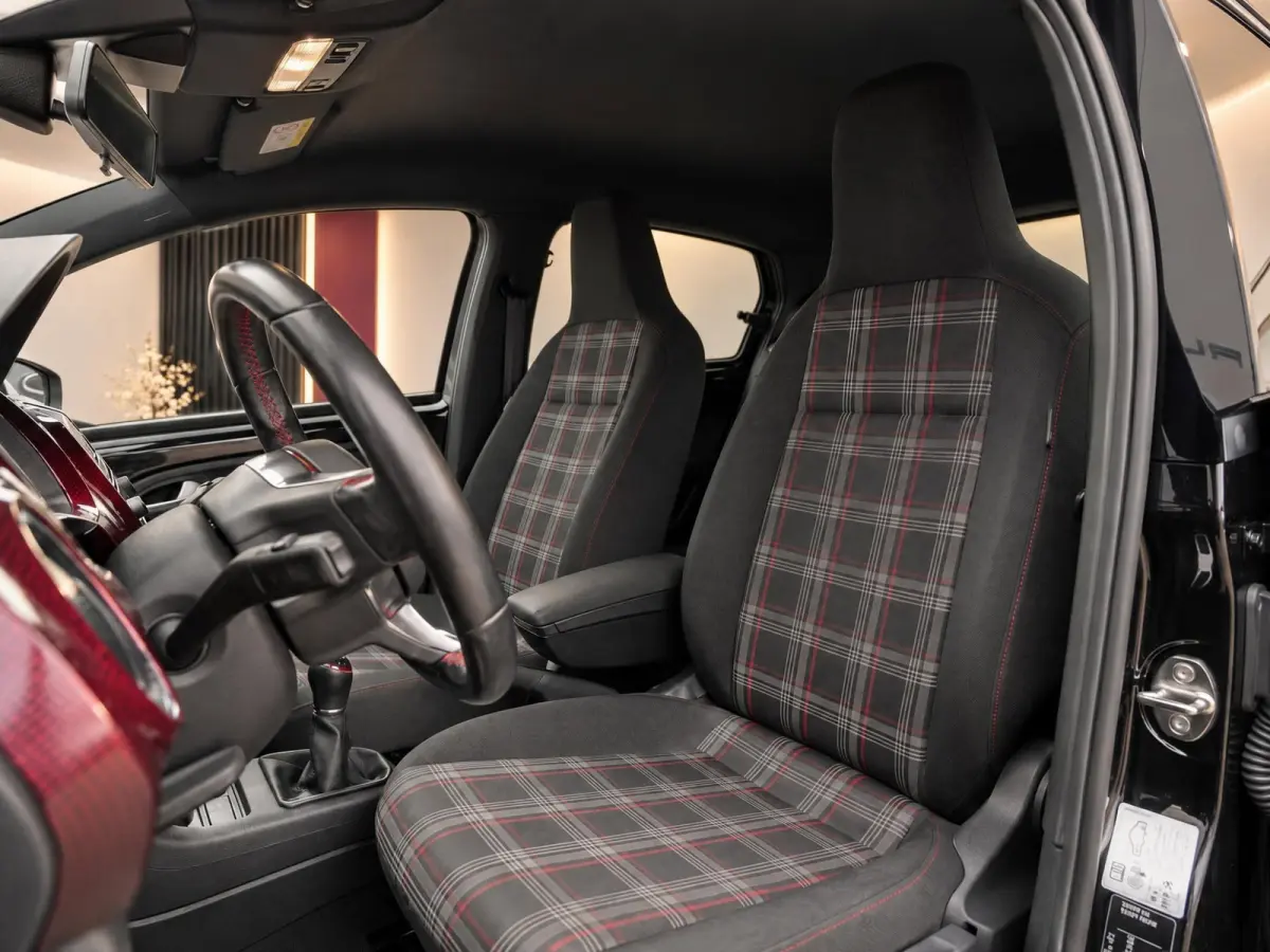UP! 1.0 TSI GTI 116PK | Camera | Clima | Cruise