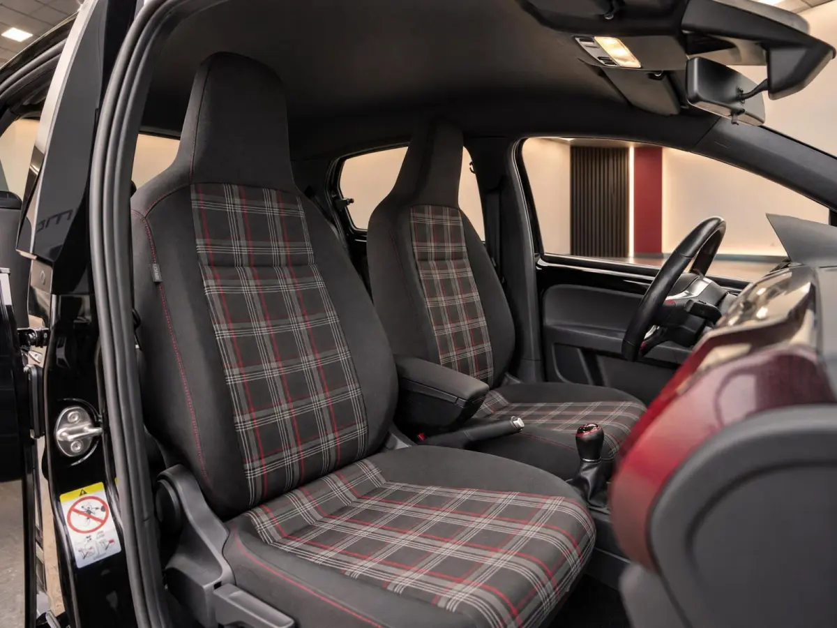 UP! 1.0 TSI GTI 116PK | Camera | Clima | Cruise