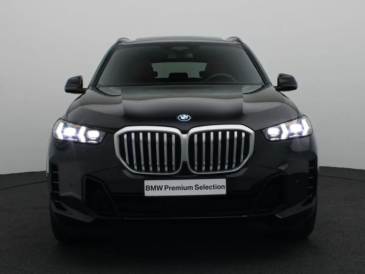 xDrive50e M Sportpakket | Travel Pack | Innovation Pack | Comfort Pack | Integral Active Steering | Soft Close | Trekhaak | Panoramdak | Comfortstoelen | Driving Assistant Professional | Har