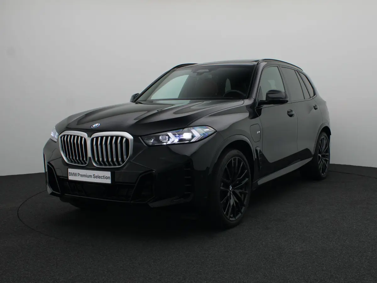 xDrive50e M Sportpakket | Travel Pack | Innovation Pack | Comfort Pack | Integral Active Steering | Soft Close | Trekhaak | Panoramdak | Comfortstoelen | Driving Assistant Professional | Har