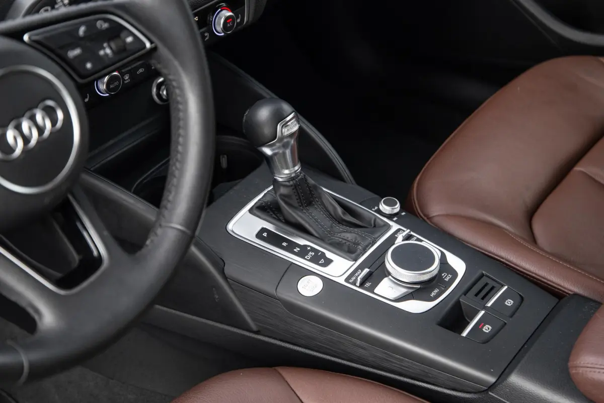 40 TFSI e Edition AIRCO / CRUISE CONTROLE / BRUIN LEER / AUTOMAAT / PHEV