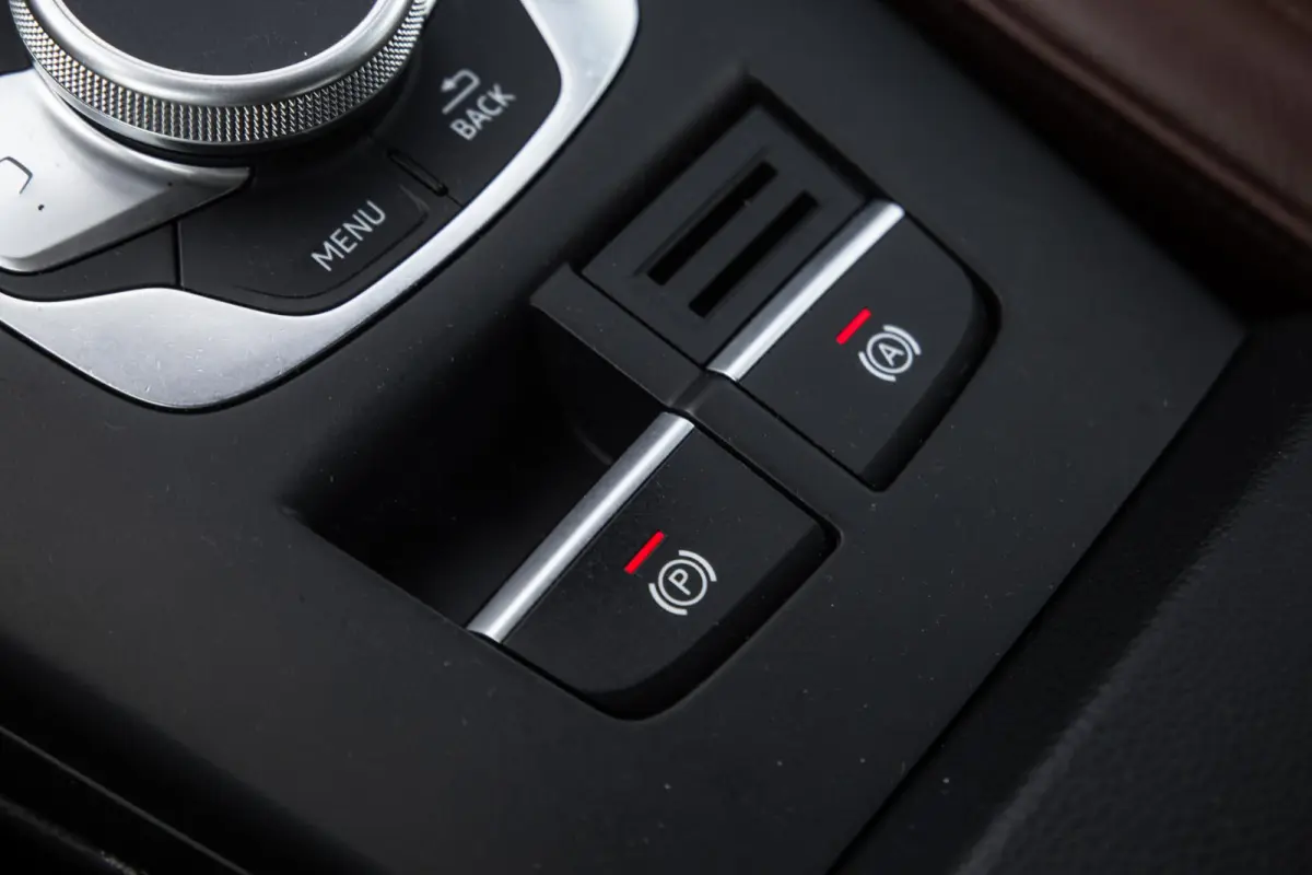 40 TFSI e Edition AIRCO / CRUISE CONTROLE / BRUIN LEER / AUTOMAAT / PHEV