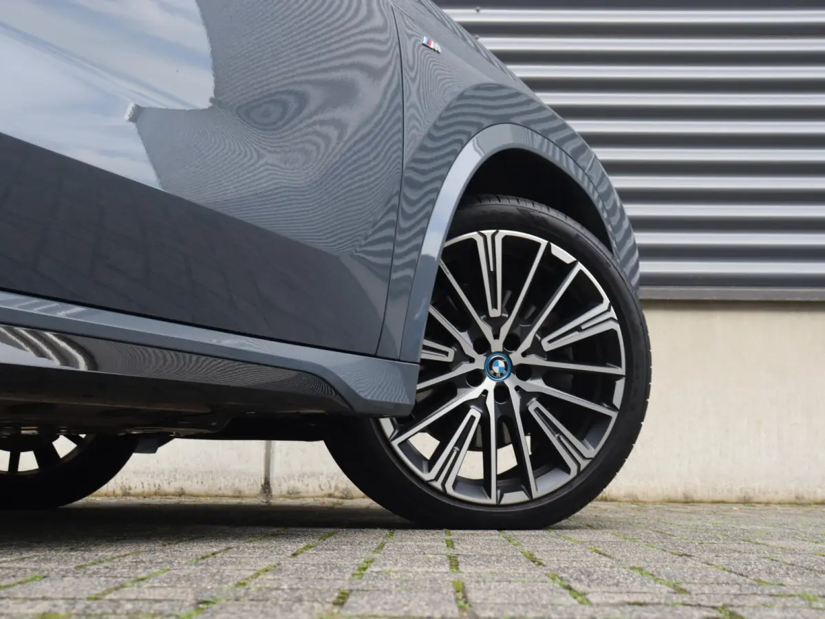 xDrive30e | M Sportpakket | Panodak | Trekhaak | Head-Up | Driving Assistant Plus | Harman Kardon | Parking Assistant Plus | Getint Glas | Comfort Access | SoH 96% | 20'' LMV