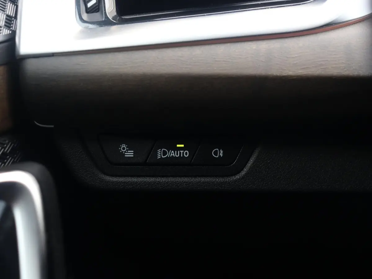 xDrive30e | M Sportpakket | Panodak | Trekhaak | Head-Up | Driving Assistant Plus | Harman Kardon | Parking Assistant Plus | Getint Glas | Comfort Access | SoH 96% | 20'' LMV