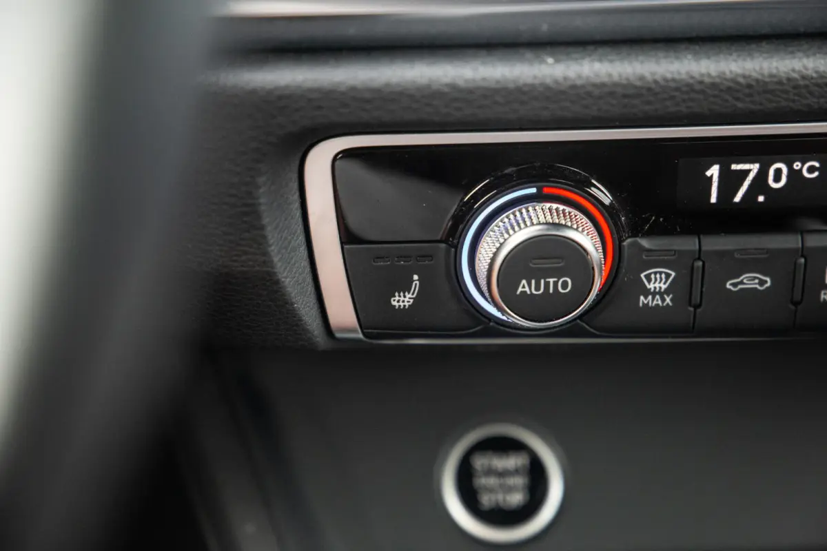 45 TFSI e edition VIRTUAL COCKPIT / CRUISE CONTROLE / AIRCO / BRUIN LEER / PHEV