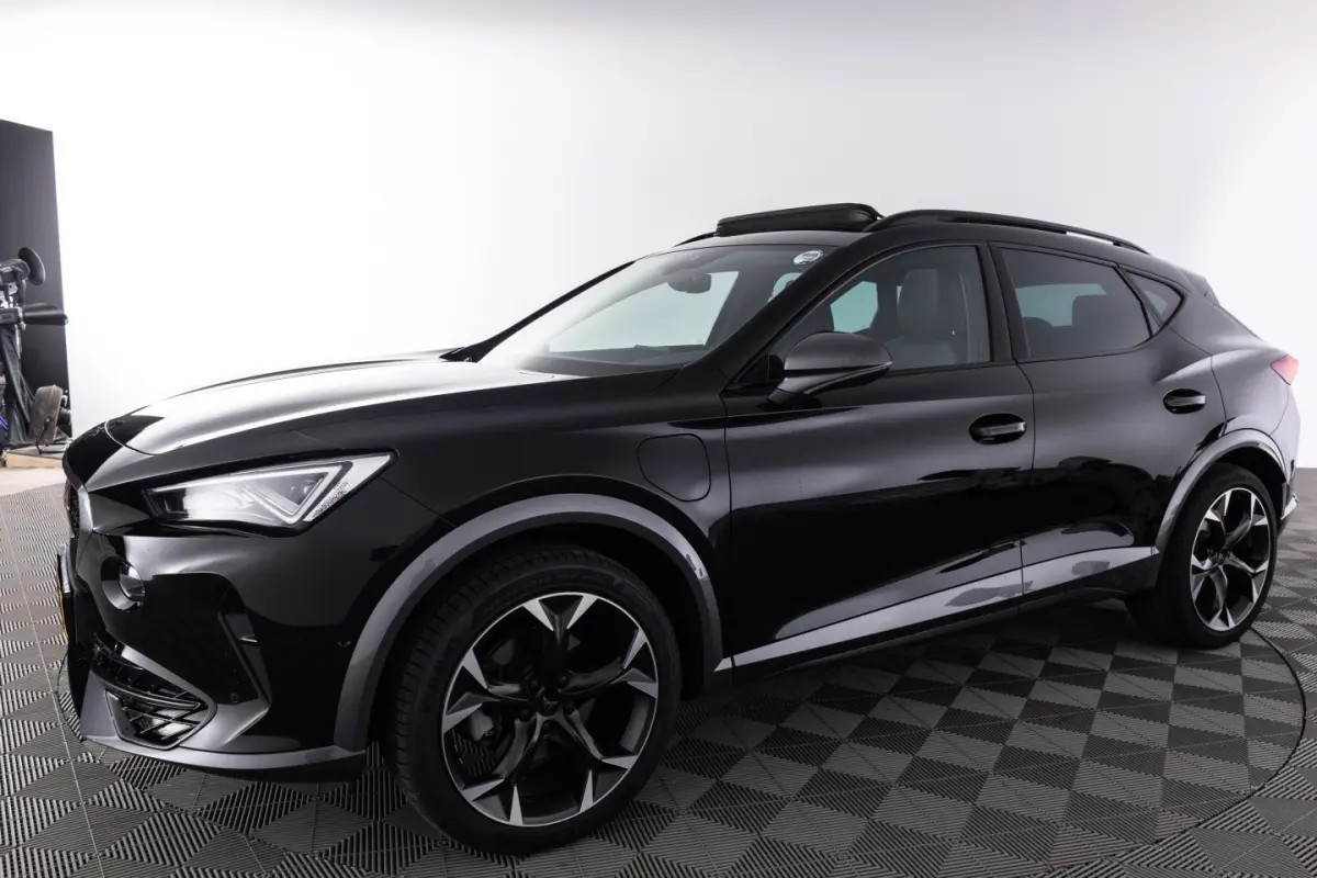 1.4 e-Hybrid Essence | PANORAMADAK | Half LEDER | 19 Inch | PHEV !