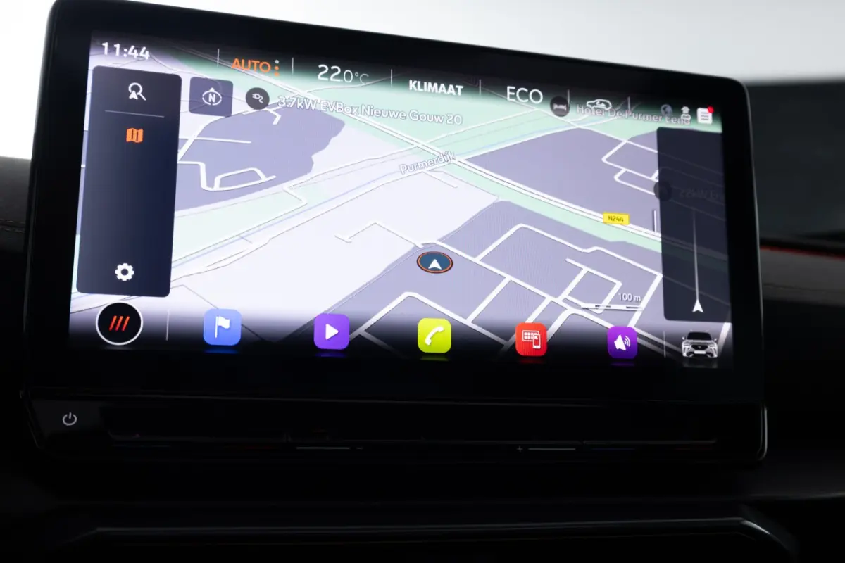 1.4 e-Hybrid Essence | PANORAMADAK | Half LEDER | 19 Inch | PHEV !