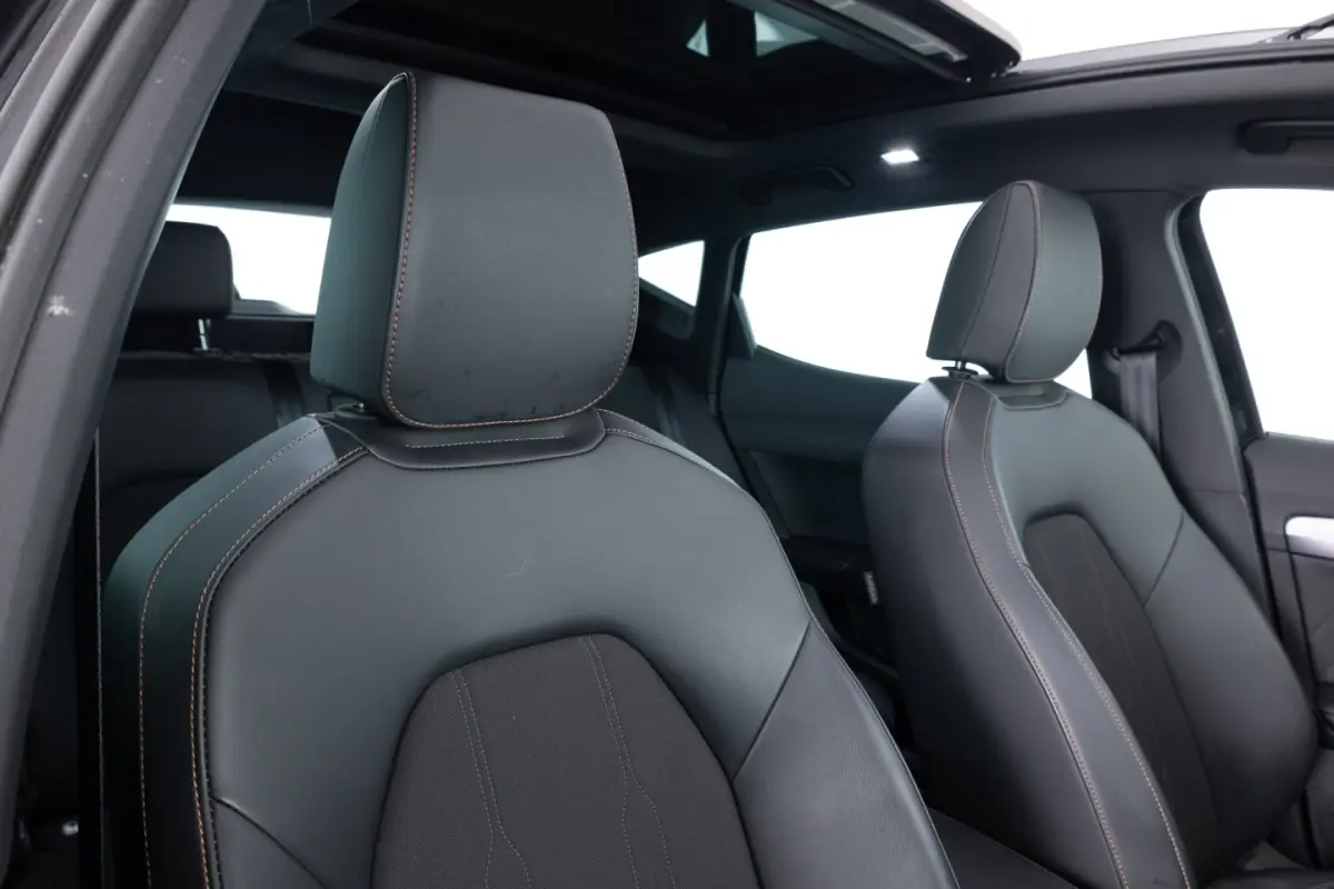 1.4 e-Hybrid Essence | PANORAMADAK | Half LEDER | 19 Inch | PHEV !