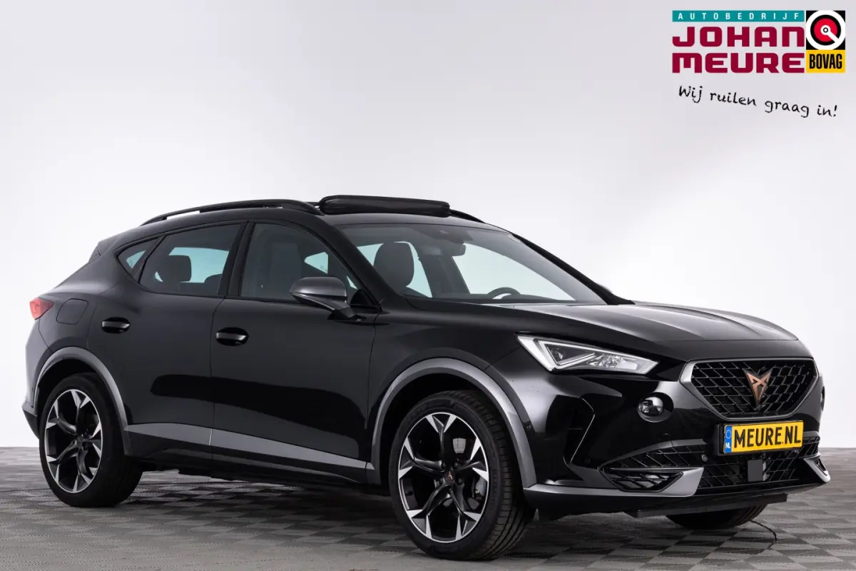 1.4 e-Hybrid Essence | PANORAMADAK | Half LEDER | 19 Inch | PHEV !